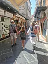 Pavla je oduševljena grčkom mitologijom, pa joj je Krf bio posebno zanimljiv. Otok je dobio ime po nimfi Kerkiri, u koju se zaljubio Posejdon i doveo je na Krf.