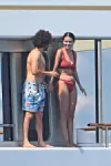 Selena i Benny krstare Azurnom obalom
