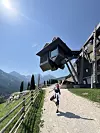 'Obrnuto planinsko selo' - Hub of Huts - zamišljen je kao levitacija između pakla i raja