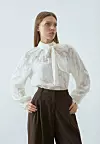 Anna Field by Zalando ALL OVER LACE SHEER LONG SLEEVES BOW BLOUSE - Bluza - off-white - prije 34,38 eura, sada 27,65 eura
