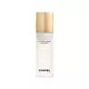 CHANEL La Lotion Lumière Exfoliante pilinglosion s ekstraktom biljke zvane ranjenik, AHA kiselinama i L-argininom, 1175 kn