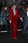 Gwyneth Paltrow na Gucci Love Parade pojavila se u crvenom Gucci odijelu.