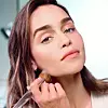 Zvijezda ‘Igre prijestolja’ Emilia Clarke zaštitno je lice brenda Clinique.