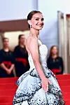 Natalie Portman nije se još oglasila o romanu, iako njezini prijatelji tvrde da ju je uzrujao