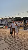 'Dečki su pametni, energični, razigrani. Čini mi se da mlađi naginje glumi, dok Jan obožava nogomet. Strašno je talentiran i jedva čekamo da nas sve financijski spasi', govori za Jana i Maksa