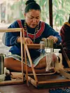 Kolekcija je nastala u suradnji s udrugom žena Asociación de Mujeres con Artes Ancestrales BAWAN JISBE (AMAABJ)