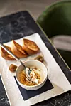 Cream brulee od guščje jetre s ukiseljenim smokvama i tostiranim kruhom