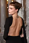 Britanka je uspjela modernizirati klasični look, dodajući mu svježinu
