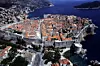 Zidine i stara gradska jezgra obavezni su dio razgledavanja Dubrovnika.