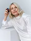 Ida je za sada zadovoljna sa serumima i kremama, a trenutačno ne preskače njegu s s dnevnom kremom L‘Oreal Paris Revitalift Laser