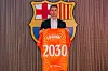 Dominik Livaković službeno u Barceloni