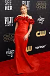 Margot Robbie izgledala je senzacionalno u Balmain haljini ukrašenoj cvjetnim elementima