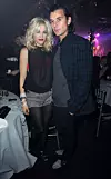 Gwen i Gavin upoznali su se 1995. godine, kad su sa svojim bendovima No Doubt i Bush bili na turneji, a vjenčali se 2002.