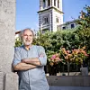 Budući na sa svojom klapom pjeva na prijamu za visoke uzvanike u Alkarskom domu, ne stiže na Alku