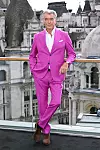 Pierce Brosnan oduševio je pink odijelom