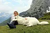 Nikolina je svoj brend nazvala po pirinejskom planinskom psu kojeg si je kupila za 18. rođendan.
