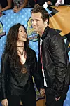 Na albumu ‘Flavors of Entanglement’ Alanis Morissette pjeva o vezi s Reynoldsom