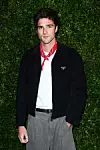 Novi val stylish muškaraca: Evan Mock + Anwar Hadid + Jacob Elordi