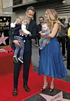 S Blake Lively dobio je kćeri James, Inez i Betty, a prije 16 mjeseci dobili su još jedno dijete koje su nazvali Olin, ali još nisu otkrili je li djevojčica ili dečko
