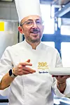 Brojni članovi obitelji chefa Alparslana su kuhari - otac, stariji brat, dvije kćeri...