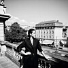 Fotografija: Mario Kučera Styling: Laura Bošnjak Make-up: Simona Antonović Kosa: Sara Rabotski @Salon Glamour Zahvaljujemo Hrvatskom narodnom kazalištu u Zagrebu na pomoći i ustupljenim lokacijama za snimanje