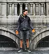 Boris Sekulić na setu serije Wednesday