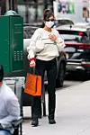 Bella nosi Goyard torbe u svakodnevnim situacijama