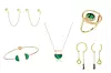 Double Stars zlatne naušnice (1400 kn)/ Green Moon zlatna narukvica s malahitom (3600 kn)/ Half Moon zlatna ogrlica s malahitom (1480 kn)/ Moon Green zlatni prsten s malahitom (1840 kn)/ Trio Rings zlatne naušnice (1960 kn) - dostupno na prodajnim mjestima Zlatarne Dodić i web shopu