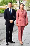 Prince Daniel and Crown Princess Victoria Crown Princess Victoria and Prince Daniel visit to ECMO Center, Karolinska University Hospital, Stockholm, Sweden - 30 Sep 2020,Image: 560636373, License: Rights-managed, Restrictions: , Model Release: no, Credit line: IBL / Shutterstock Editorial / Profimedia