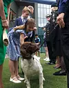 Princeza se razveselila što može pomilovati policijskog psa Stellu