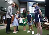 Charlotte je darovala novčić kojim se odredilo tko će prvi servirati