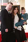 Macaulay Culkin i Brenda Song sa sinom Dakotom Song Culkin