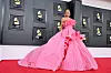 Chrissy Teigen nosila je haljinu istog brenda na dodjeli Grammy nagrada 2022. godine