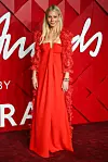 Gwyneth Paltrow zablistala je u crvenoj haljini modne kuće Valentino