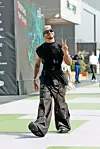 Kreacija Rick Owens, naočale Prada i sat IWC
