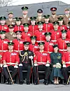 Kate i William poziraju s pripadnicima Irske garde