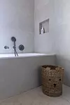 Na katu su dvije kupaonice, jedna Šimunova i jedna od Ive i njezina supruga