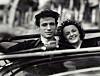 Francuski šansonijer i glumac Yves Montand u društvu Edith Piaf