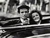Francuski šansonijer i glumac Yves Montand u društvu Edith Piaf