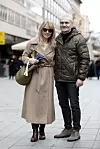 Modno usklađem par u bazičnim komadima.