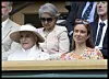 S rođakinjom Marie-Christine, princezom od Kenta (suprugom Michaela od Kenta, mlađeg brata Marininog djeda, Edwarda od Kenta), u kraljevskoj loži 2022. na Wimbledonu