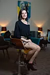 ‘Lijepo je kad možeš onime što najviše voliš pozitivno utjecati na svijet oko sebe‘, kaže osječka kantautorica Mia Dimšić