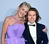 Sharon Stone s usvojenim sinom Roanom 2021., u Cannesu
