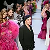 John Galliano s manekenkama na reviji visoke mode za proljeće/ljeto 2010.