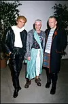 John Galliano 1993. u Parizu, s francuskim kolegama, Claudeom Montanom (lijevo) i Jeanom Paulom Gaultierom (desno)