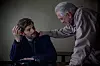 Adam Scott glumi Toma Kennedyja, udovca čiji sin nestane, nakon čega zove u pomoć svog otuđenog oca, umirovljenog detektiva