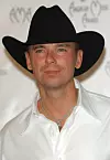 Kenny Chesney, Reneein bivši suprug