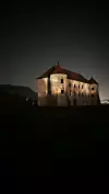 Igra svjetla i sjene sjajno je uhvaćena kamerom