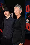 Jamie Lee Curtis i sin Thomas snimljeni 2012.