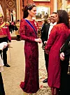 Na nedavnom diplomatskom prijemu nosila je haljinu koju, kao i bijelu opravu, točnije vjenčanicu koju je nosila nekoliko tjedana ranije, potpisuje njezina omiljena dizajnerica Jenny Packham, a košta oko 3,5 tisuća funti